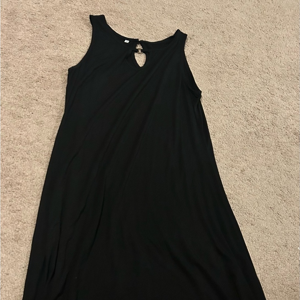 Basic black dresss